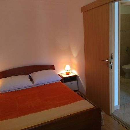 Apartment Cvita Биоград на Мору Екстериор снимка