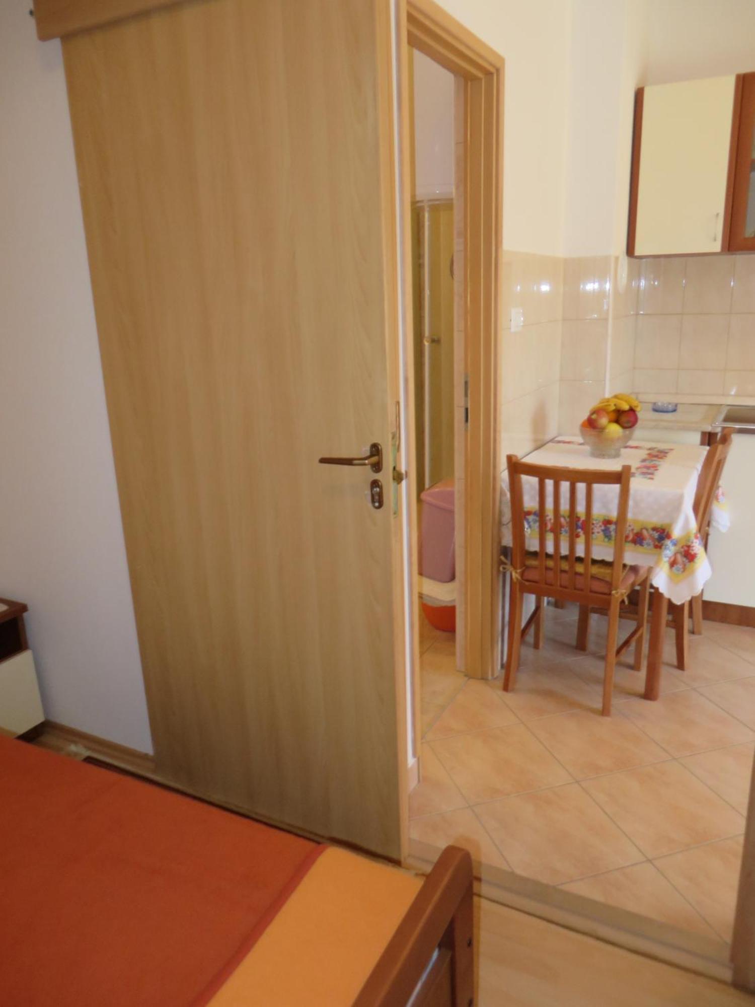 Apartment Cvita Биоград на Мору Екстериор снимка