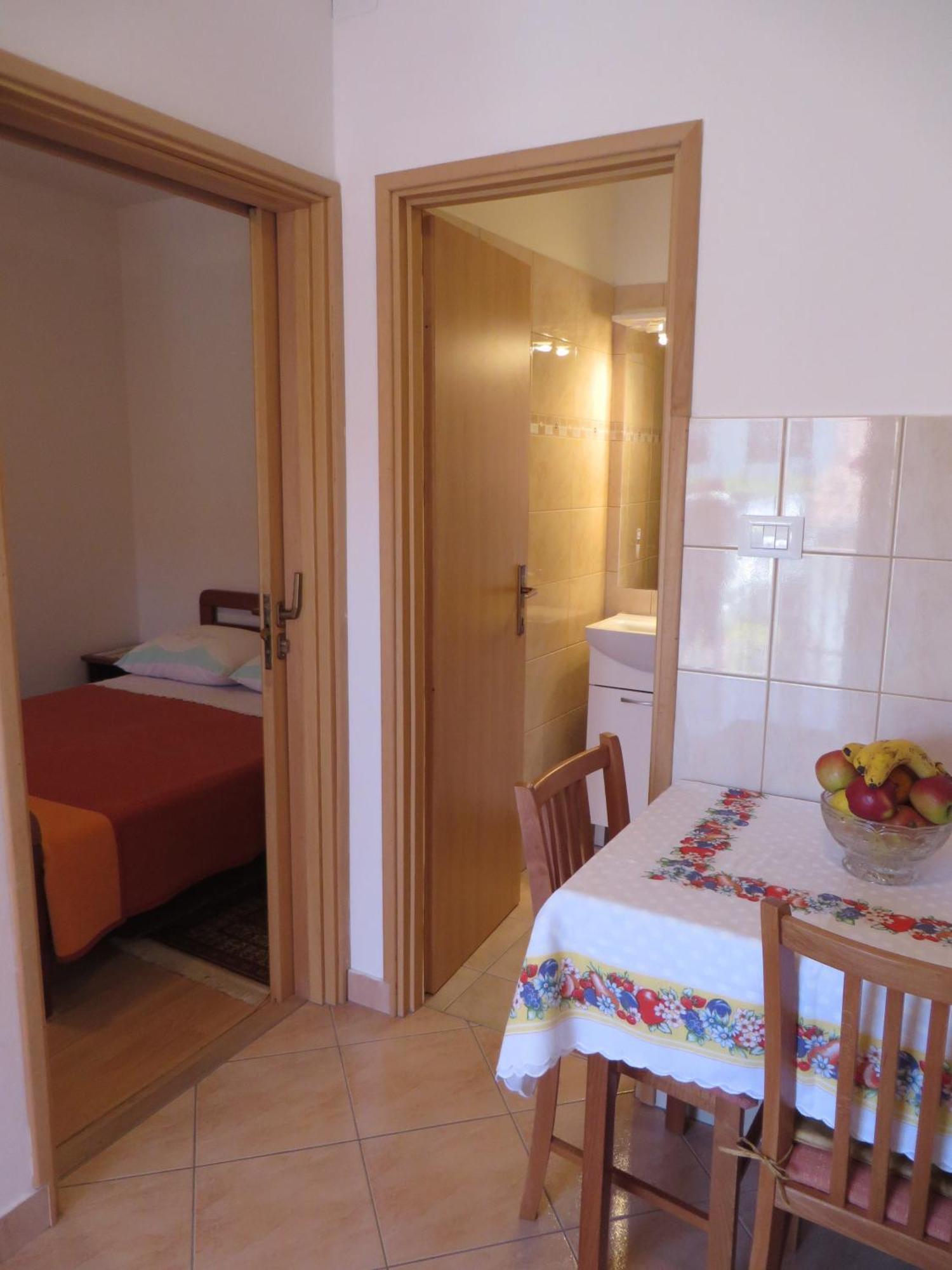 Apartment Cvita Биоград на Мору Екстериор снимка