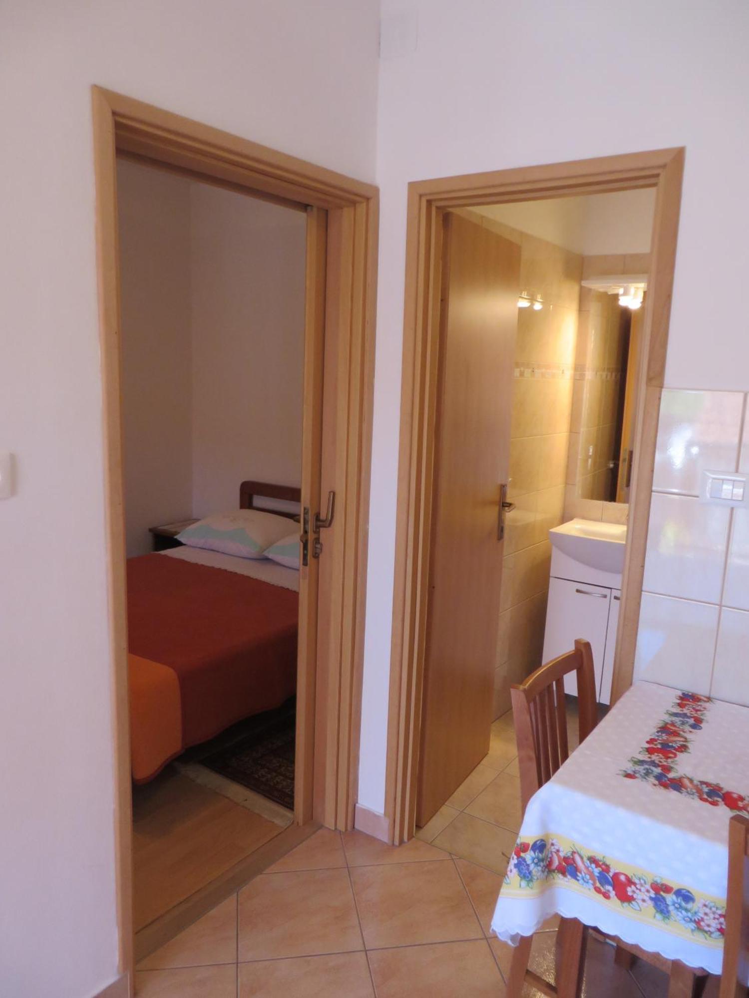 Apartment Cvita Биоград на Мору Екстериор снимка