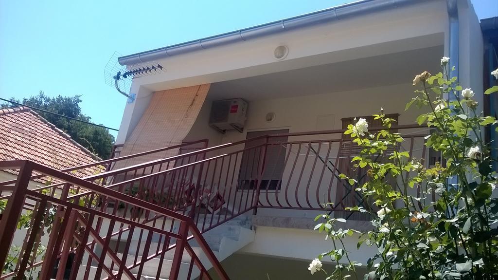 Apartment Cvita Биоград на Мору Стая снимка