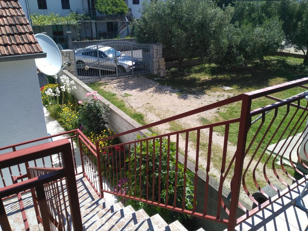 Apartment Cvita Биоград на Мору Екстериор снимка